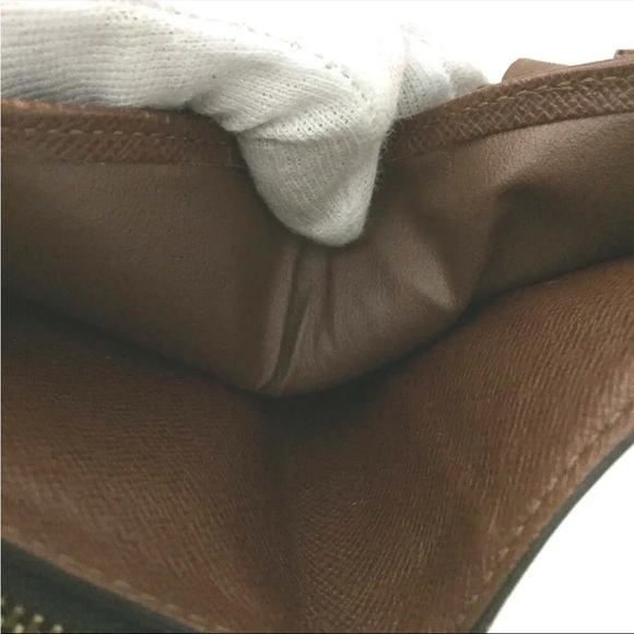 LV monogram compact billfold - Picture 6 of 9